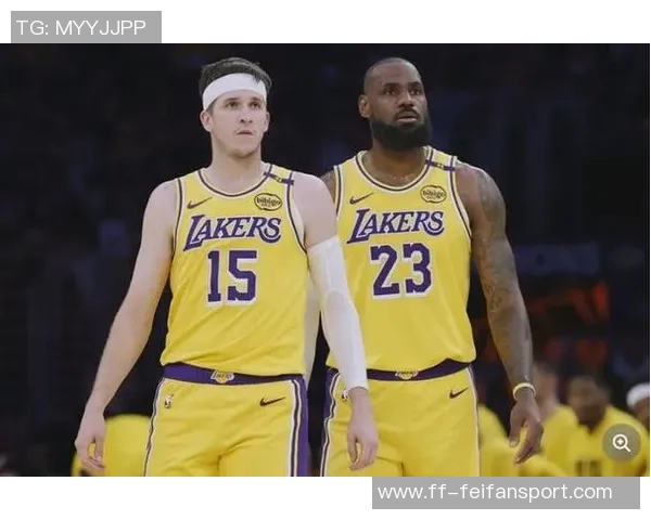 里夫斯回忆外婆因詹姆斯吼他而生气自曝母亲更严厉让人印象深刻 里夫斯回忆外婆因詹姆斯吼他而生气自曝母亲更严厉让人印象深刻