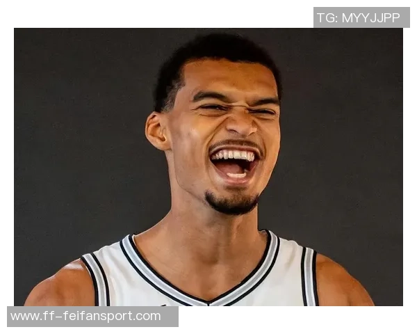 布劳恩上半场表现惊艳6投全中三分球两投全中助球队掌控比赛节奏