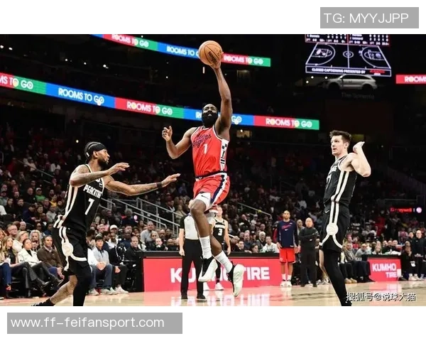 菜鸟赛季初展现实力季前赛对手在弗拉格防守下命中率低迷