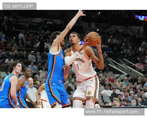 文班表现抢眼砍下22分9板媒体人担忧唐斯能否应对压力