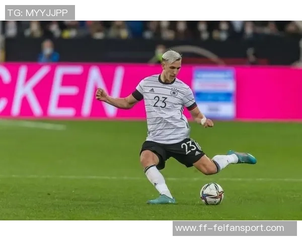 巴贝尔分析施洛特贝克未来去向或倾向国外球队而非拜仁